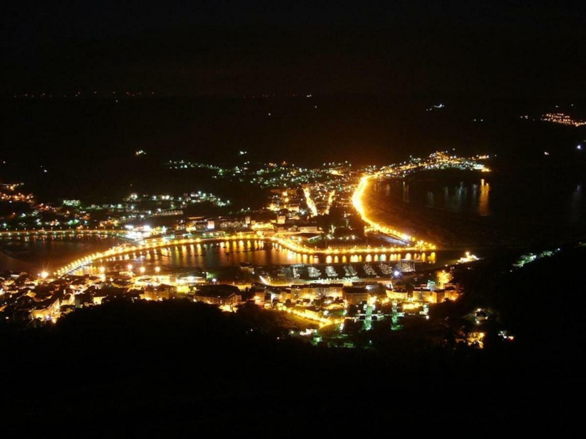 Apartamento En 1ª Linea De La Playa De Covas - Viveiro Bagian luar foto
